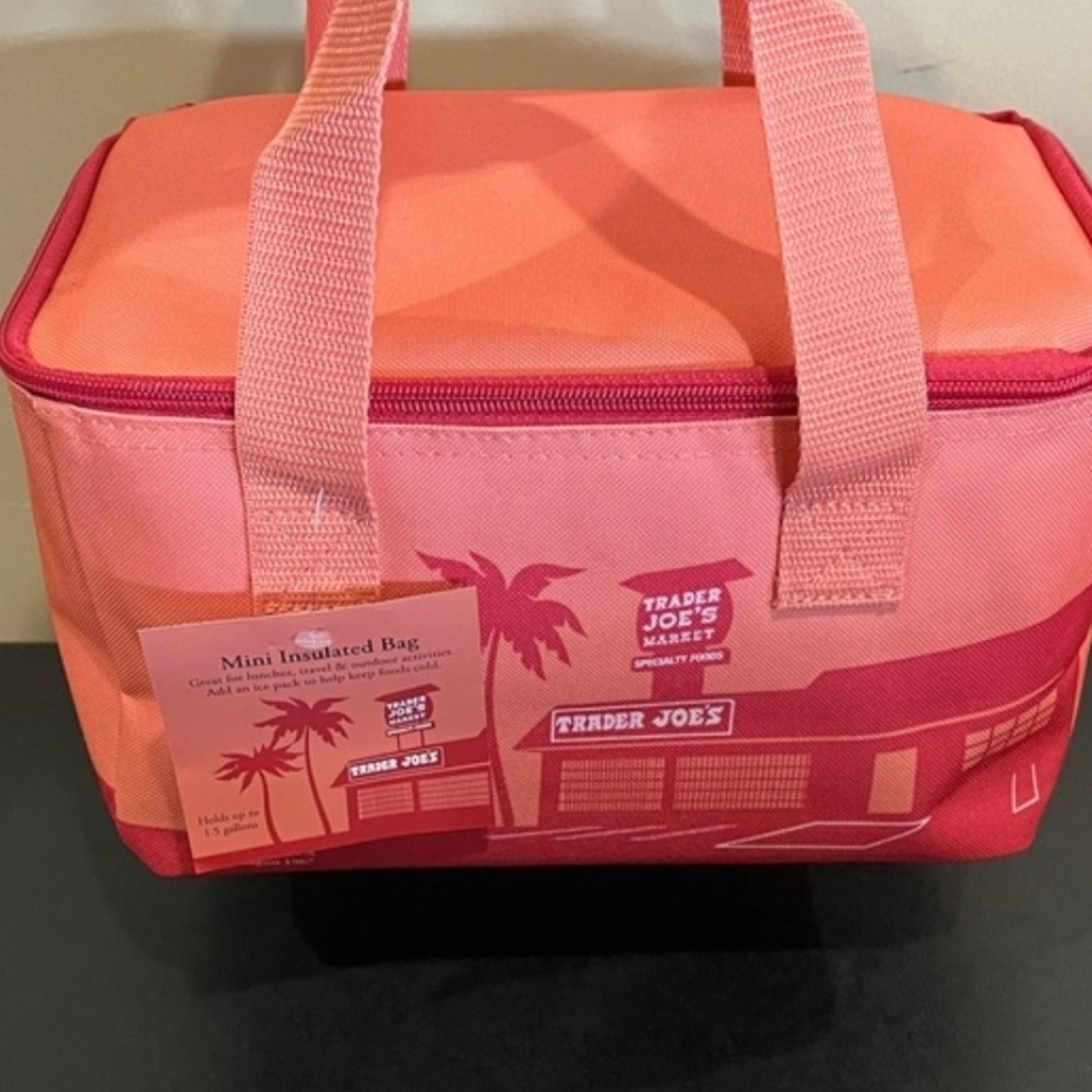 Trader Joe's Limited Edition Coral Insulated Travel Bag - Picture 8 of 8